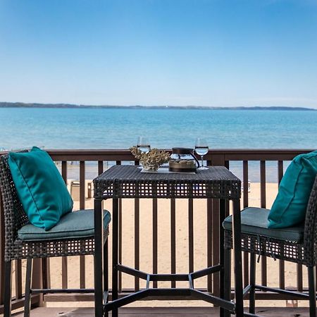 New Listing Beach Bliss 211! Stunning Bay View Traverse City Eksteriør billede