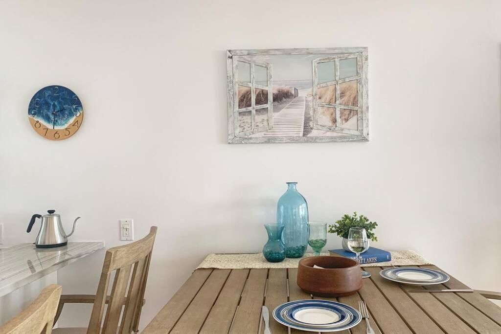 New Listing Beach Bliss 211! Stunning Bay View Traverse City Eksteriør billede