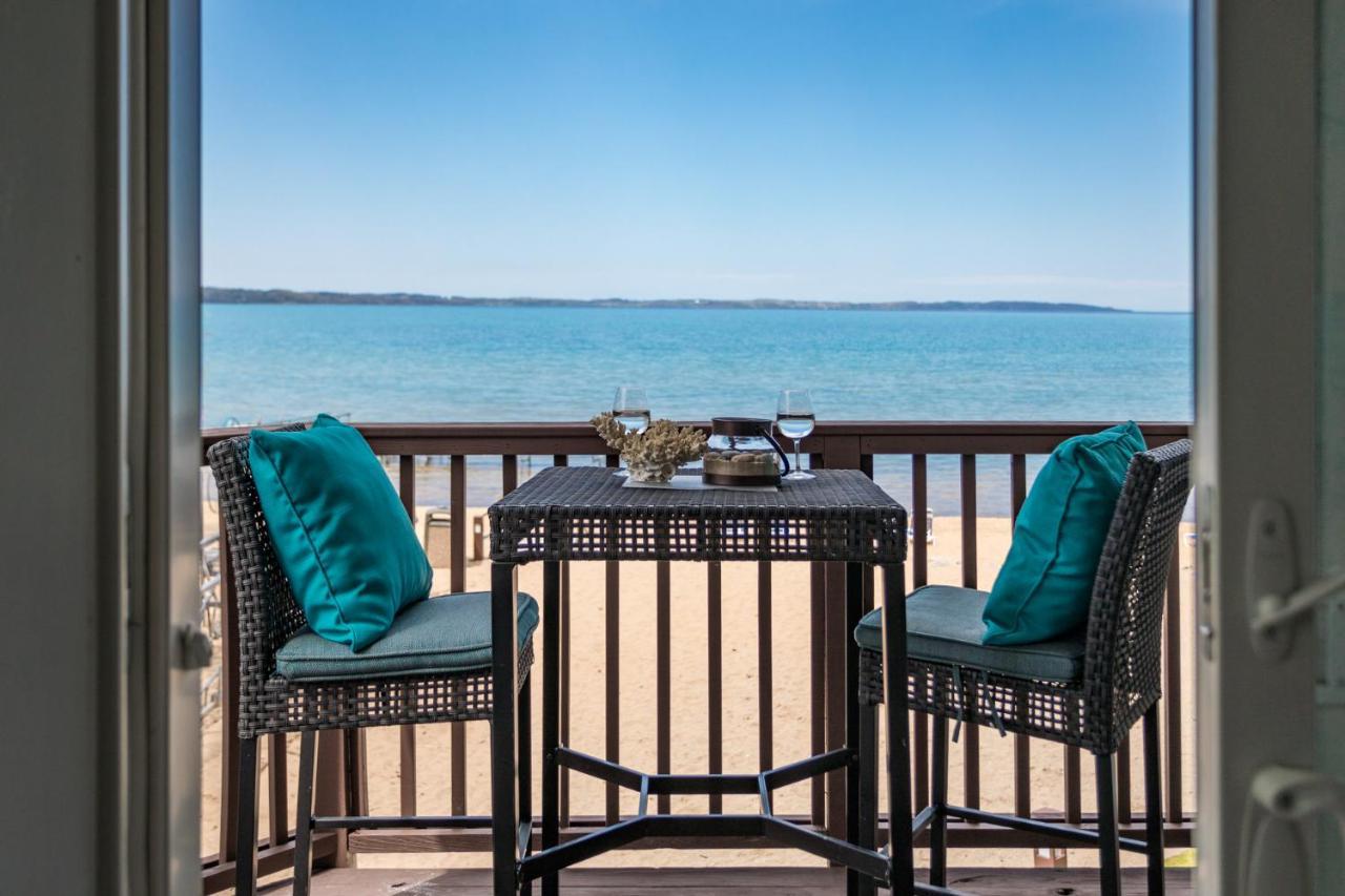 New Listing Beach Bliss 211! Stunning Bay View Traverse City Eksteriør billede